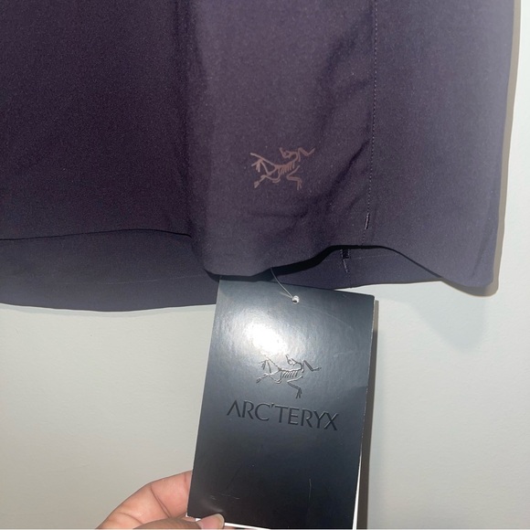 Arc’Teryx Tank Top - Picture 2 of 4